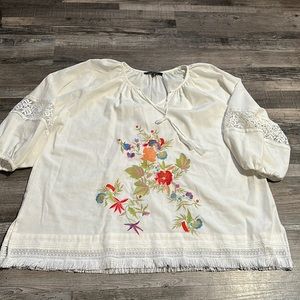Caleoas blouse White Embroidered floral 3XL